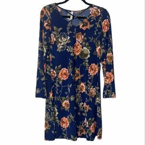 1. Gilli blue floral dress from stitch fix size small